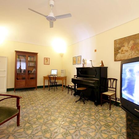 Hotel Novecento à Trapani Extérieur photo